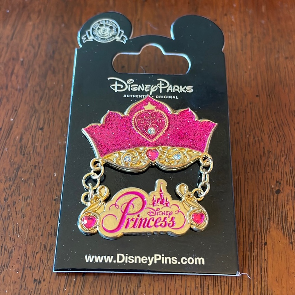 DISNEY PIN